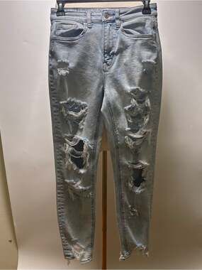 American Eagle Outfitters Light Blue Ripped Skinny “Mom” Jeans Size 00 Short
